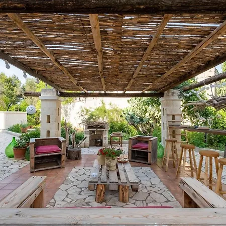 Nell Arneo Country House *